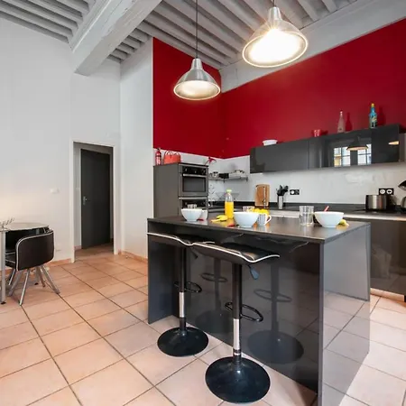 Lovely Spacious Nest In Apartment